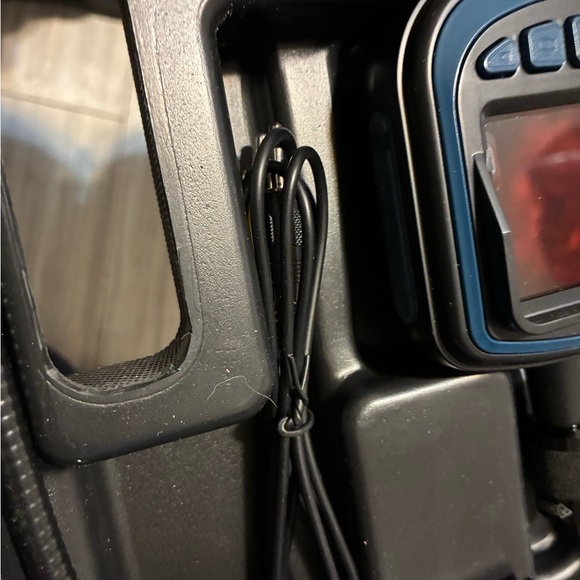 2.7" Color LCD Monitor with 9mm Camera - Black - Picture 5 of 13